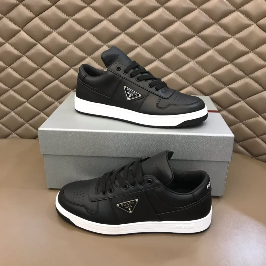 P380 Yuan 38-45 Prada Prada’s new men’s leather sports shoes, the highest version on the market, any comparison is welcome🆚! The original leather has excellent texture and is super high-end! Fetal sheep net lining imported from Italy, removable pad! Luxurious materials and fine workmanship, highly recommended!